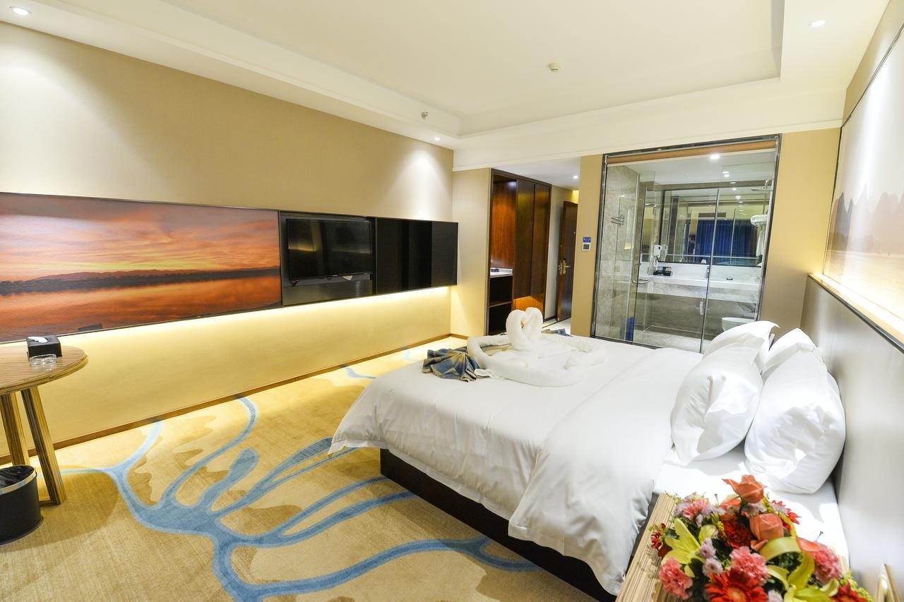 Manhatton Hotel Guilin North Railway Station エクステリア 写真