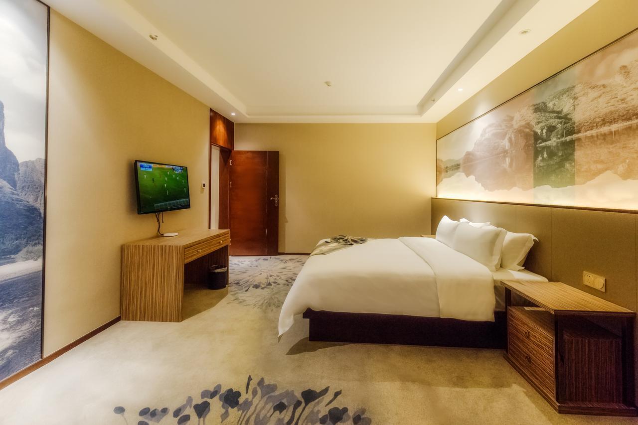 Manhatton Hotel Guilin North Railway Station エクステリア 写真