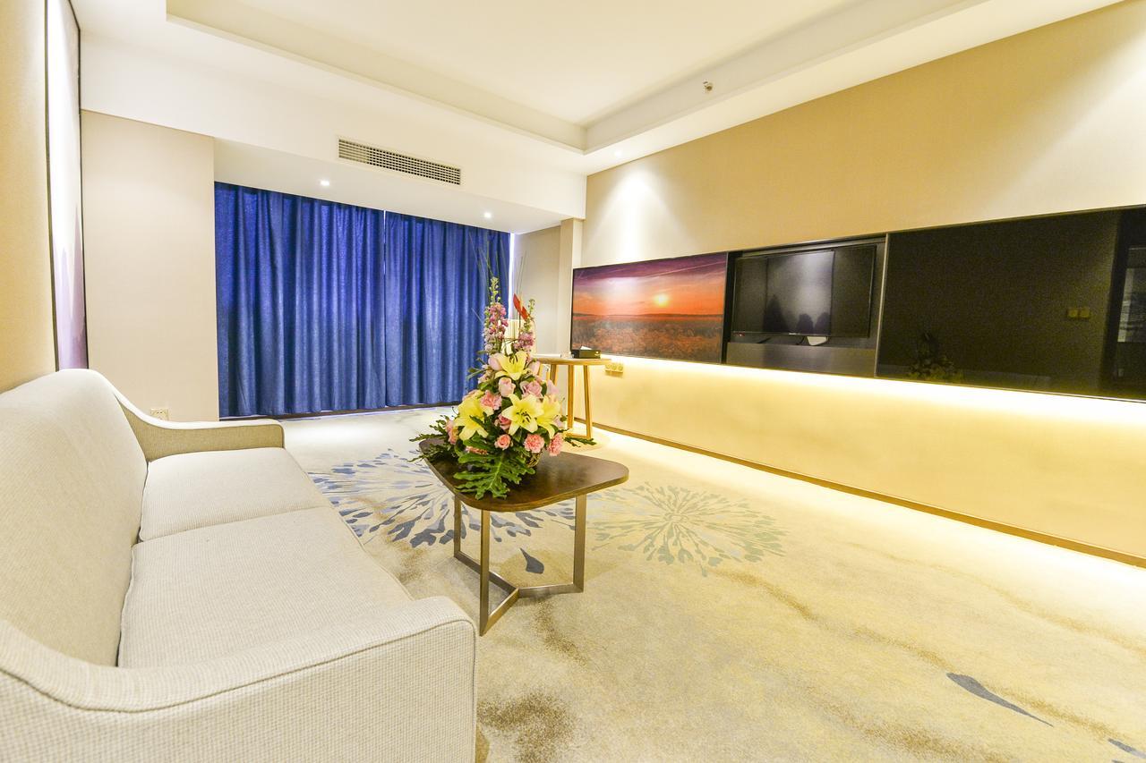 Manhatton Hotel Guilin North Railway Station エクステリア 写真